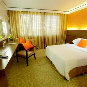 Hotel The Royal Mandaya ***